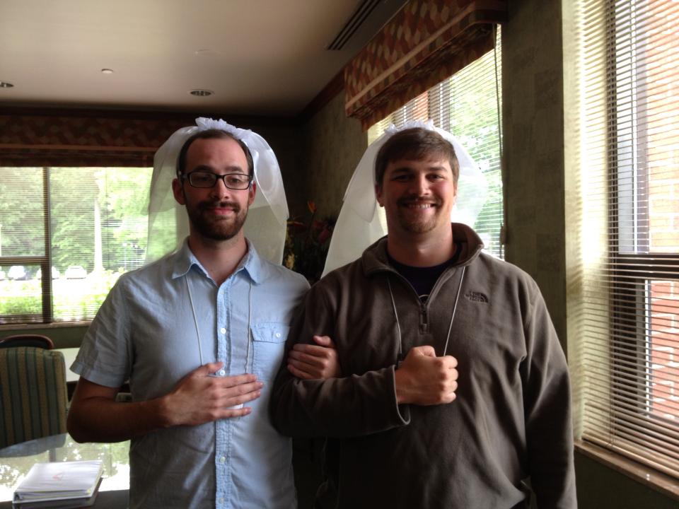 217387_578604105493543_912821730_n